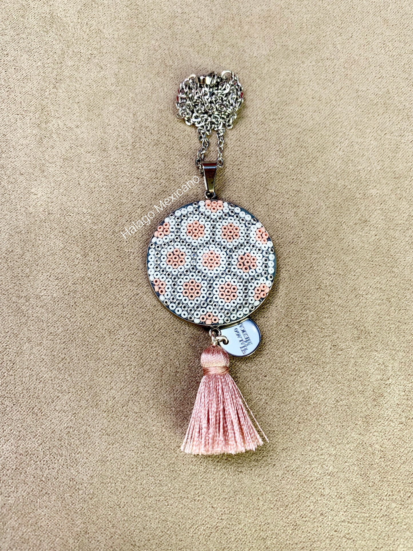 Collar con diseño Panal rosa