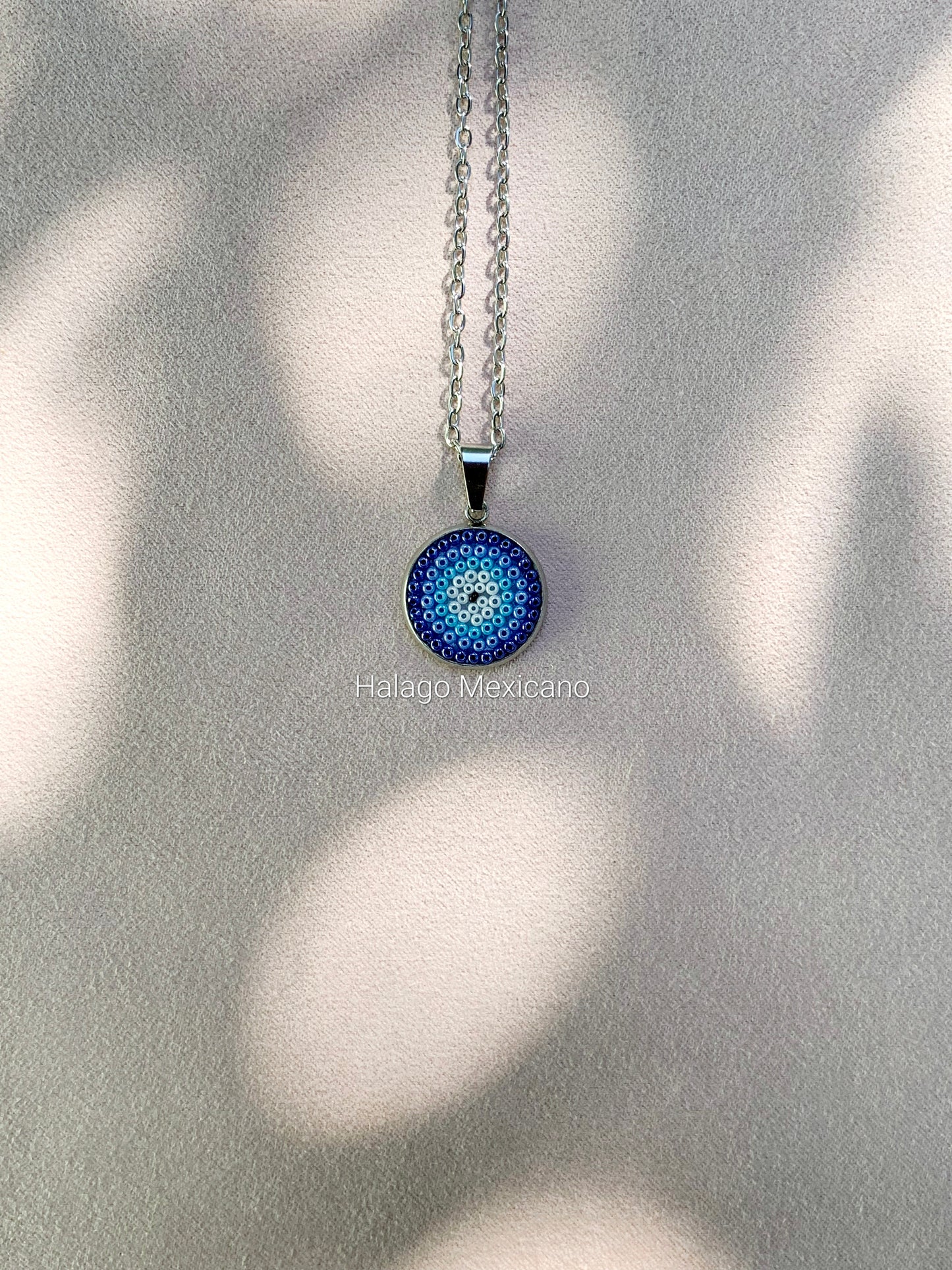Collar pequeño Ojo Turco azul nacarado